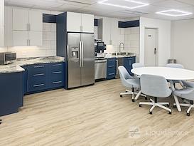 Regus | Hampton - Frontage Rd