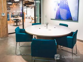 Regus | Toronto - Queen West