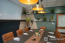 Wizu Workspace | Royal House