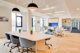 Regus | Osaka, Keihan Yodoyabashi (Open Office)