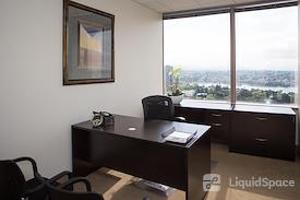 (OAK) Lake Merritt Plaza