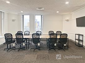 HQ | MI, Detroit - Jefferson Ave