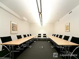 Regus | Budapest, First Site