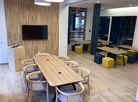 Capital One Café - Chinatown