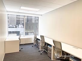 Emerge212 - 1185 Avenue of the Americas