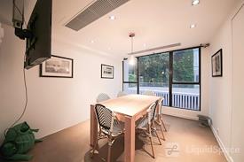 Metro Workspace - Central, Café Le Lourve