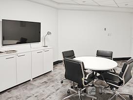 Regus | QC, Sherbrooke - King Street West
