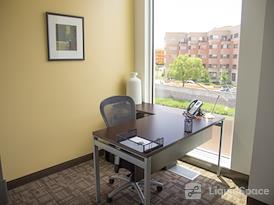 Regus | CNA Building