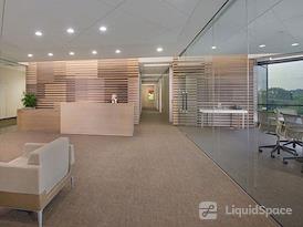 Regus | American Center