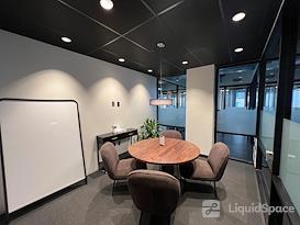 Industrious - 261 Madison Ave