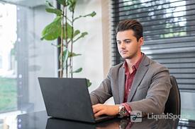 Regus | Glifada, Labraki