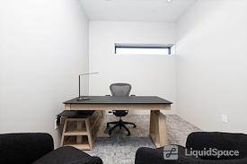 Expansive - 216 Coworking