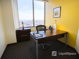 Regus | Wells Fargo Plaza