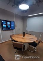 WeWork Krishe Emerald