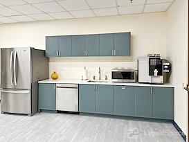 Regus | NJ, Bedminster - Crossroads Dr