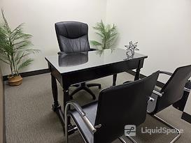 Private Offices • Coworking Spaces • Hybrid Offices 🏢