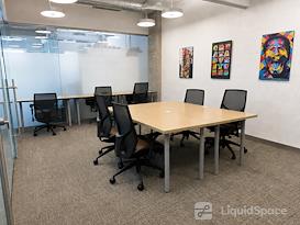 HUB116 - River North