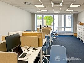 HQ | Budapest, F99 Office