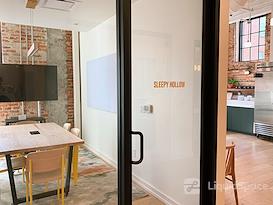 Common Desk - Wilmington