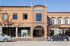 Industrious - Country Club Plaza