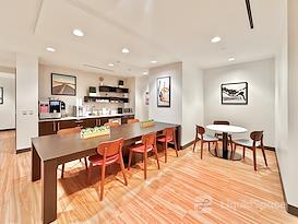 Regus | CA, Woodland Hills - Trillium Towers Center