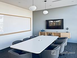 SPACES | BC, Surrey - The Professional Center