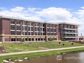 Regus | CNA Building