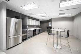 Regus | One Corporate Center