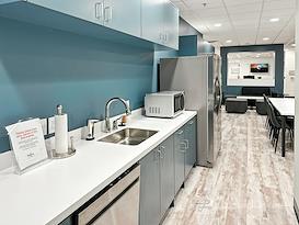 Regus | 3300 Gateway Centre Blvd