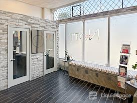 Regus | MI, Grosse Pointe Park - Mack Ave