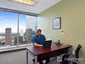 Regus | One Alliance Center