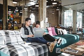 WeWork | 615 S College St