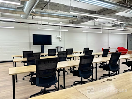 WeWork | 830 NE Holladay St