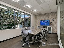 Regus || Embarcadero Place