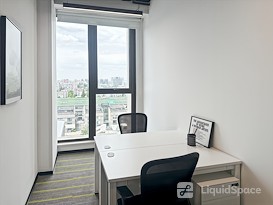 Regus | Shanghai, Elite Valley