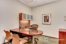 Carr Workplaces - Reston Town Center