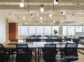 Common Desk - Westchase