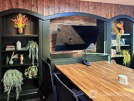 DeskLodge House