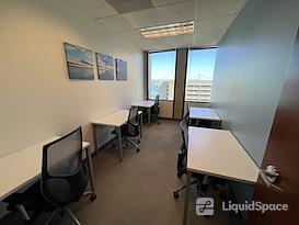 Regus | 50 California Street