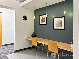 Regus | MI, Troy - Columbia Center