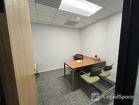 Carr Workplaces - Embarcadero Center