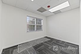 Premium Professional Office Suite | Approx. 1,224 SF |