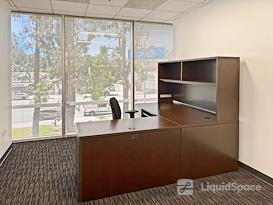 Regus | CA, Woodland Hills - Ventura Blvd.
