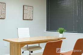 Office & Collaboration Space