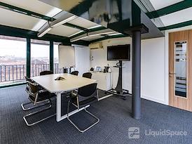 Signature | Milan, Torre Velasca