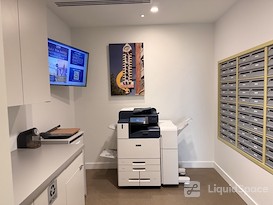 Carr Workplaces - Bethesda