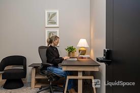 Expansive - 216 Coworking