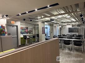 HUB116 - River North