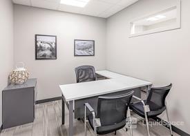 Airport Plaza Center