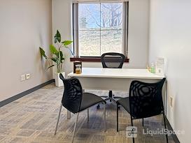 Regus | Brentwood Center (Office Suites Plus)